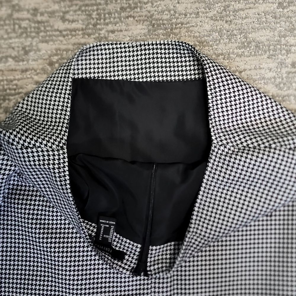 Black and white Houndstooth pattern mini skirt - Picture 7 of 8